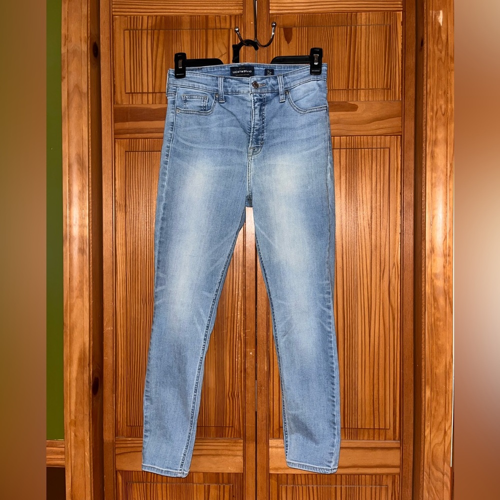 Lucky Brand Women's Skinny Jeans in Light Blue Wash